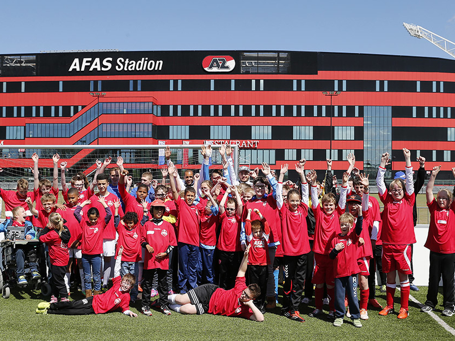 2e-editie-afas-paaltjesvoetbal-g-jeugdtoernooi-bij-az-groot-succes-groepsfoto1